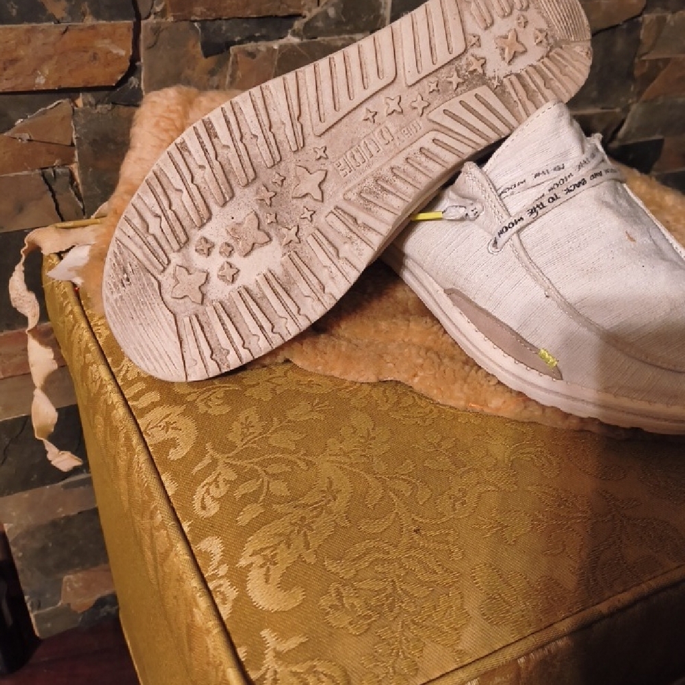 HEY DUDE! YEAH YOU! Tan and White Casual Flats with Moccasin Stitching - Picture 4 of 6